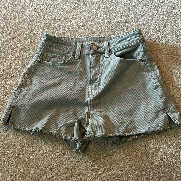 AMERICAN EAGLE green corduroy shorts size 0 - Picture 1 of 3